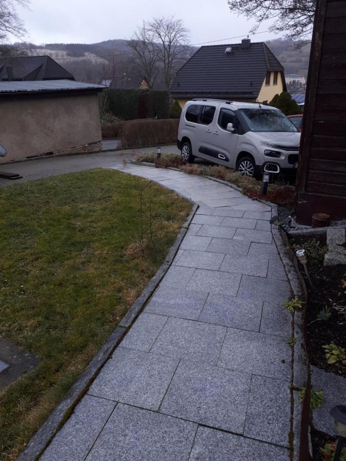 Ferienwohnung Am Flossgraben Bad Schlema Bagian luar foto